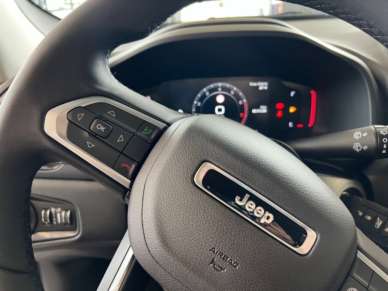 JEEP RENEGADE 1.3 T270 TURBO FLEX LONGITUDE AT6 2025/2026 BETIOLO NOVOS E SEMINOVOS LAJEADO / Carros no Vale