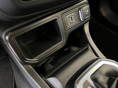 JEEP RENEGADE 1.3 T270 TURBO FLEX LONGITUDE AT6 2025/2026 BETIOLO NOVOS E SEMINOVOS LAJEADO / Carros no Vale