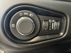 JEEP RENEGADE 1.3 T270 TURBO FLEX LONGITUDE AT6 2025/2026 BETIOLO NOVOS E SEMINOVOS LAJEADO / Carros no Vale