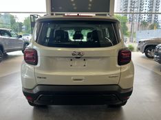JEEP RENEGADE 1.3 T270 TURBO FLEX LONGITUDE AT6 2025/2026 BETIOLO NOVOS E SEMINOVOS LAJEADO / Carros no Vale