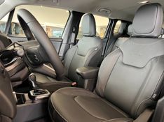 JEEP RENEGADE 1.3 T270 TURBO FLEX LONGITUDE AT6 2025/2026 BETIOLO NOVOS E SEMINOVOS LAJEADO / Carros no Vale