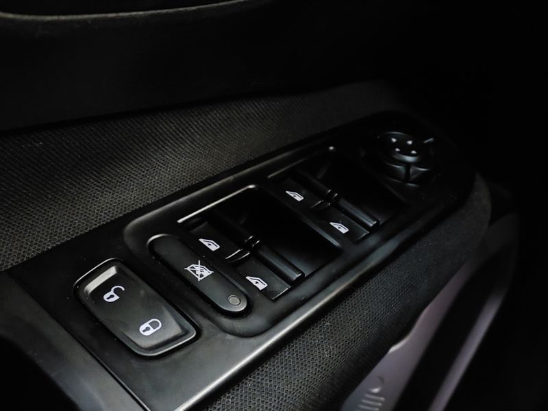 JEEP RENEGADE 1.8 16V FLEX 4P AUTOMÁTICO 2019/2020 BETIOLO NOVOS E SEMINOVOS LAJEADO / Carros no Vale