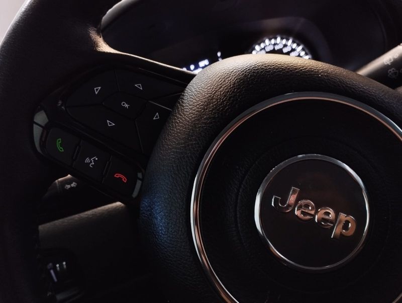 JEEP RENEGADE 1.8 16V FLEX SPORT 4P AUTOMÁTICO 2021/2021 BETIOLO NOVOS E SEMINOVOS LAJEADO / Carros no Vale