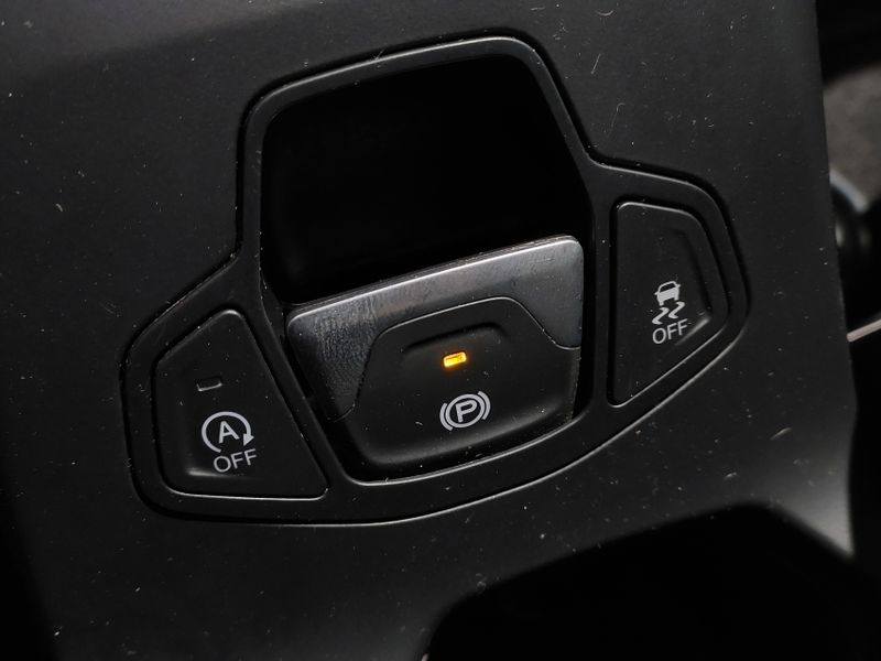 JEEP RENEGADE 1.8 16V FLEX SPORT 4P AUTOMÁTICO 2020/2021 BETIOLO NOVOS E SEMINOVOS LAJEADO / Carros no Vale