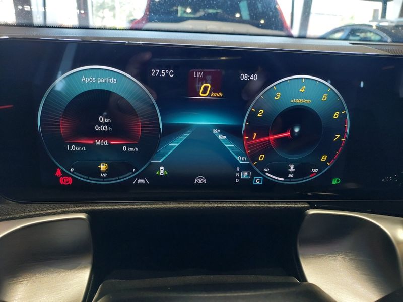 Mercedes-Benz GLB 200 1.3 CGI GASOLINA PROGRESSIVE 7G-DCT 2022/2022 BETIOLO NOVOS E SEMINOVOS LAJEADO / Carros no Vale