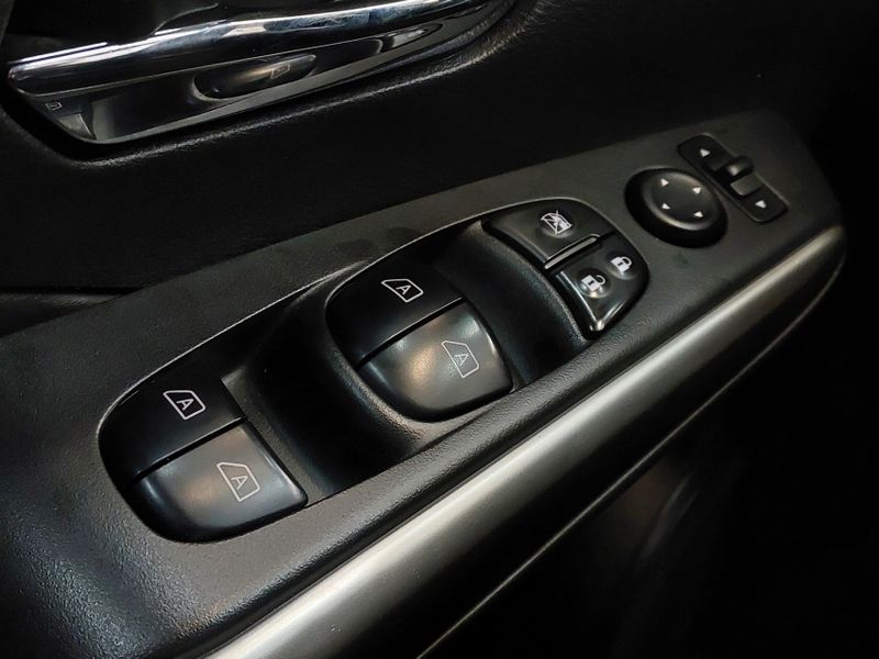 Nissan KICKS 1.6 16V FLEXSTART SV 4P XTRONIC 2018/2018 BETIOLO NOVOS E SEMINOVOS LAJEADO / Carros no Vale