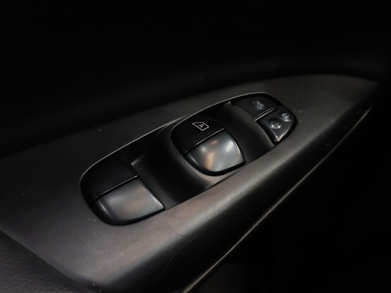 Nissan SENTRA 2.0 SV 16V FLEXSTART 4P AUTOMÁTICO 2018/2019 BETIOLO NOVOS E SEMINOVOS LAJEADO / Carros no Vale