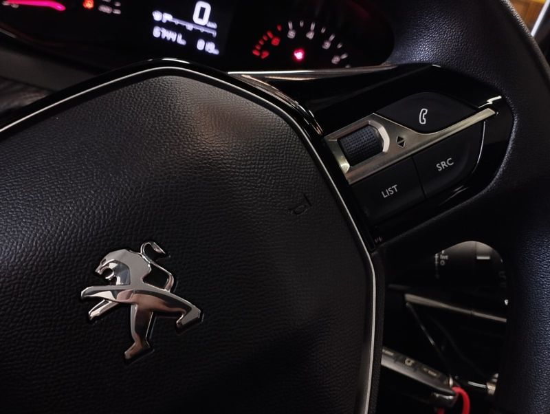 Peugeot 208 1.0 FIREFLY FLEX STYLE MANUAL 2023/2024 BETIOLO NOVOS E SEMINOVOS LAJEADO / Carros no Vale