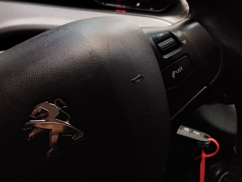 Peugeot 208 1.6 ACTIVE PACK 16V FLEX 4P AUTOMÁTICO 2018/2019 BETIOLO NOVOS E SEMINOVOS LAJEADO / Carros no Vale