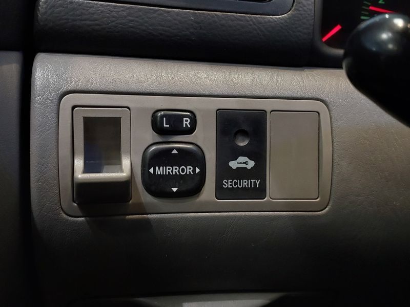 Toyota COROLLA 1.8 XEI 16V FLEX 4P MANUAL 2005/2005 BETIOLO NOVOS E SEMINOVOS LAJEADO / Carros no Vale