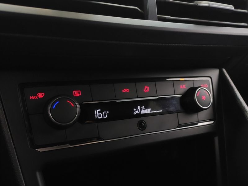 Volkswagen NIVUS 1.0 200 TSI TOTAL FLEX HIGHLINE AUTOMÁTICO 2021/2021 BETIOLO NOVOS E SEMINOVOS LAJEADO / Carros no Vale