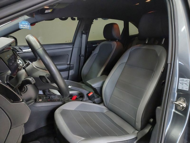 Volkswagen NIVUS 1.0 200 TSI TOTAL FLEX HIGHLINE AUTOMÁTICO 2021/2021 BETIOLO NOVOS E SEMINOVOS LAJEADO / Carros no Vale