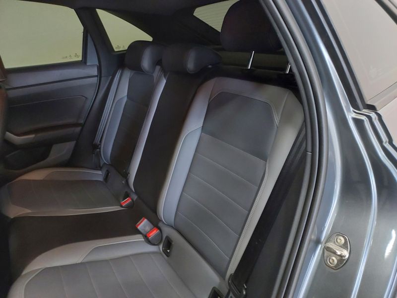 Volkswagen NIVUS 1.0 200 TSI TOTAL FLEX HIGHLINE AUTOMÁTICO 2021/2021 BETIOLO NOVOS E SEMINOVOS LAJEADO / Carros no Vale