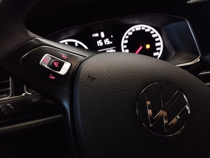 Volkswagen POLO 1.0 MPI TRACK MANUAL 2024/2025 BETIOLO NOVOS E SEMINOVOS LAJEADO / Carros no Vale