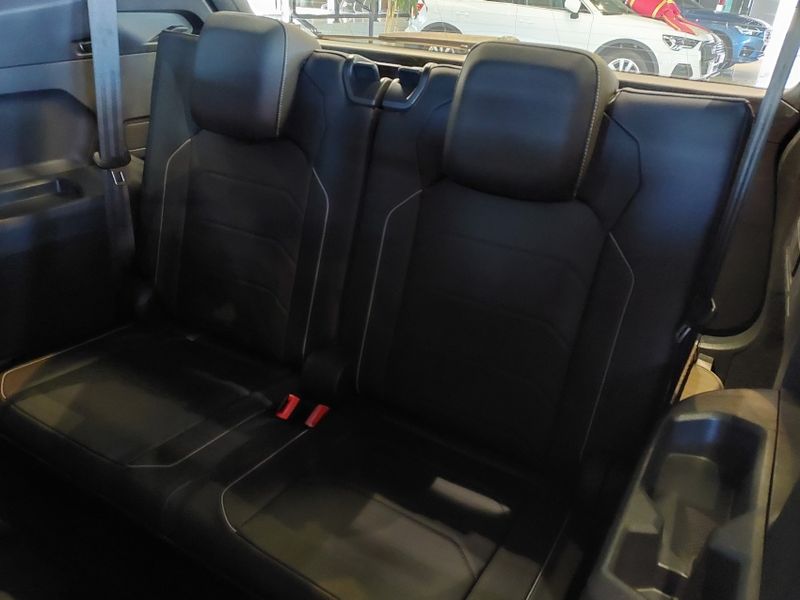 Volkswagen TIGUAN 2.0 350 TSI GASOLINA ALLSPACE R-LINE 4MOTION DSG 2019/2019 BETIOLO NOVOS E SEMINOVOS LAJEADO / Carros no Vale