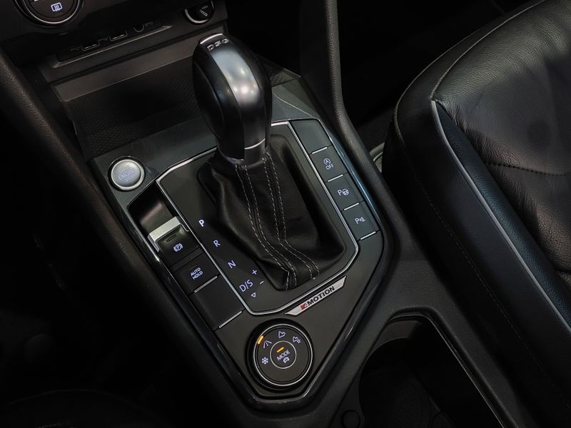 Volkswagen TIGUAN 2.0 350 TSI GASOLINA ALLSPACE R-LINE 4MOTION DSG 2019/2019 BETIOLO NOVOS E SEMINOVOS LAJEADO / Carros no Vale