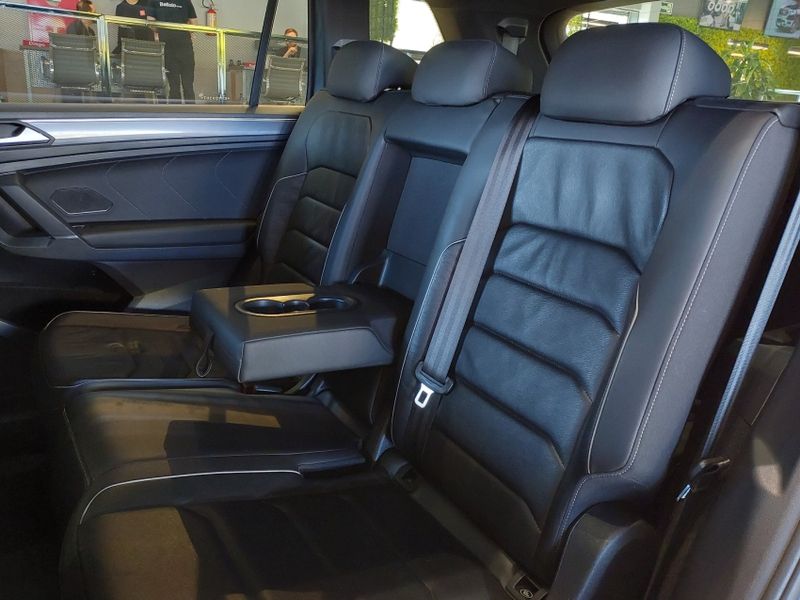 Volkswagen TIGUAN 2.0 350 TSI GASOLINA ALLSPACE R-LINE 4MOTION DSG 2019/2019 BETIOLO NOVOS E SEMINOVOS LAJEADO / Carros no Vale