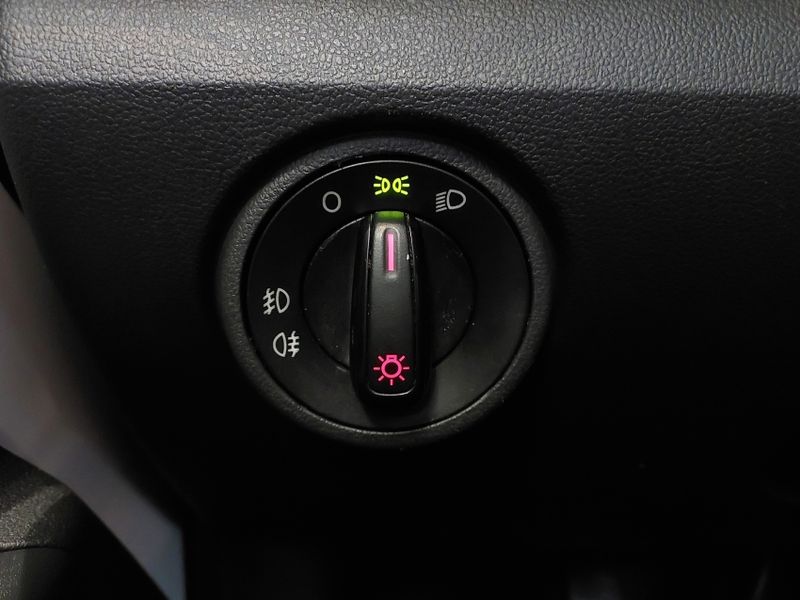 Volkswagen UP 1.0 MPI MOVE UP 12V FLEX 4P MANUAL 2016/2017 BETIOLO NOVOS E SEMINOVOS LAJEADO / Carros no Vale