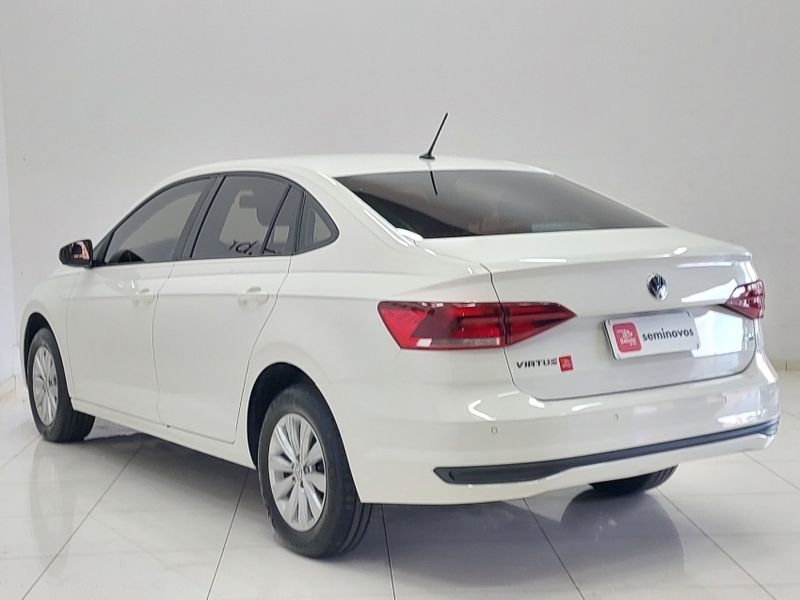 Volkswagen VIRTUS 1.6 MSI TOTAL FLEX MANUAL 2021/2022 BETIOLO NOVOS E SEMINOVOS LAJEADO / Carros no Vale