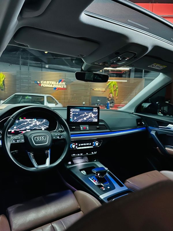 Audi Q5 2.0 45 TFSI GASOLINA S-LINE QUATTRO S TRONIC 2023/2023 CASTELLAN E TOMAZONI MOTORS CAXIAS DO SUL / Carros no Vale