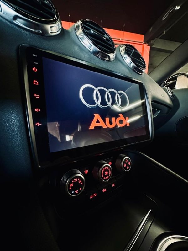 Audi TT 2.0 TFSI COUPÉ 16V GASOLINA 2P S-TRONIC 2011/2012 CASTELLAN E TOMAZONI MOTORS CAXIAS DO SUL / Carros no Vale