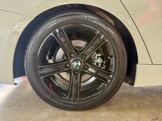 BMW 320i 2.0 SPORT GP 16V TURBO GASOLINA 4P AUTOMÁTICO 2013/2014 CASTELLAN E TOMAZONI MOTORS CAXIAS DO SUL / Carros no Vale