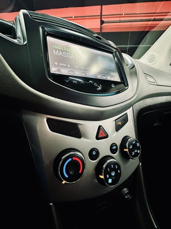 Chevrolet TRACKER 1.8 MPFI LTZ 4X2 16V FLEX 4P AUTOMÁTICO 2015/2015 CASTELLAN E TOMAZONI MOTORS CAXIAS DO SUL / Carros no Vale