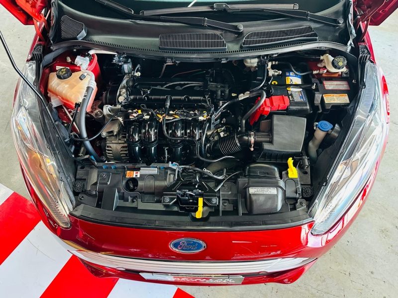 Ford FIESTA 1.6 SEL HATCH 16V FLEX 4P POWERSHIFT 2017/2017 CASTELLAN E TOMAZONI MOTORS CAXIAS DO SUL / Carros no Vale