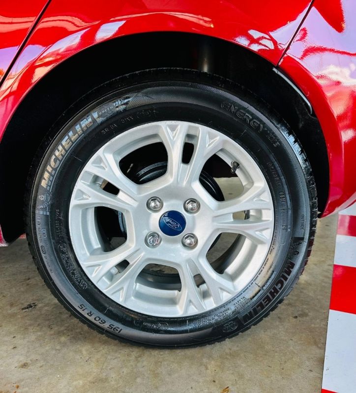 Ford FIESTA 1.6 SEL HATCH 16V FLEX 4P POWERSHIFT 2017/2017 CASTELLAN E TOMAZONI MOTORS CAXIAS DO SUL / Carros no Vale