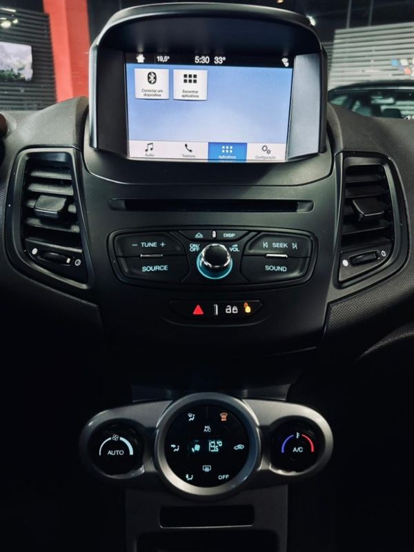 Ford FIESTA 1.6 TI-VCT FLEX SEL MANUAL 2018/2019 CASTELLAN E TOMAZONI MOTORS CAXIAS DO SUL / Carros no Vale