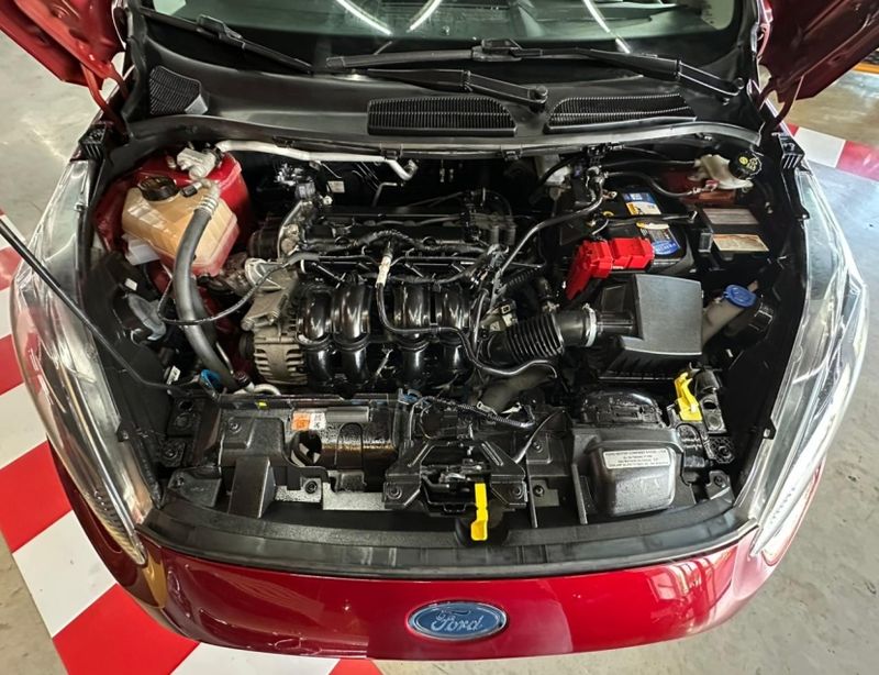 Ford FIESTA 1.6 TI-VCT FLEX SEL MANUAL 2018/2019 CASTELLAN E TOMAZONI MOTORS CAXIAS DO SUL / Carros no Vale