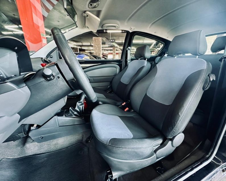 Ford KA 1.0 MPI 8V FLEX 2P MANUAL 2012/2012 CASTELLAN E TOMAZONI MOTORS CAXIAS DO SUL / Carros no Vale