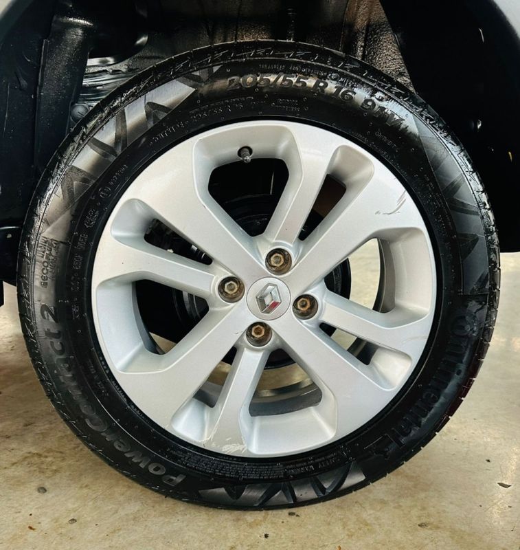 Renault SANDERO 1.6 16V SCE FLEX STEPWAY DYNAMIQUE MANUAL 2018/2019 CASTELLAN E TOMAZONI MOTORS CAXIAS DO SUL / Carros no Vale