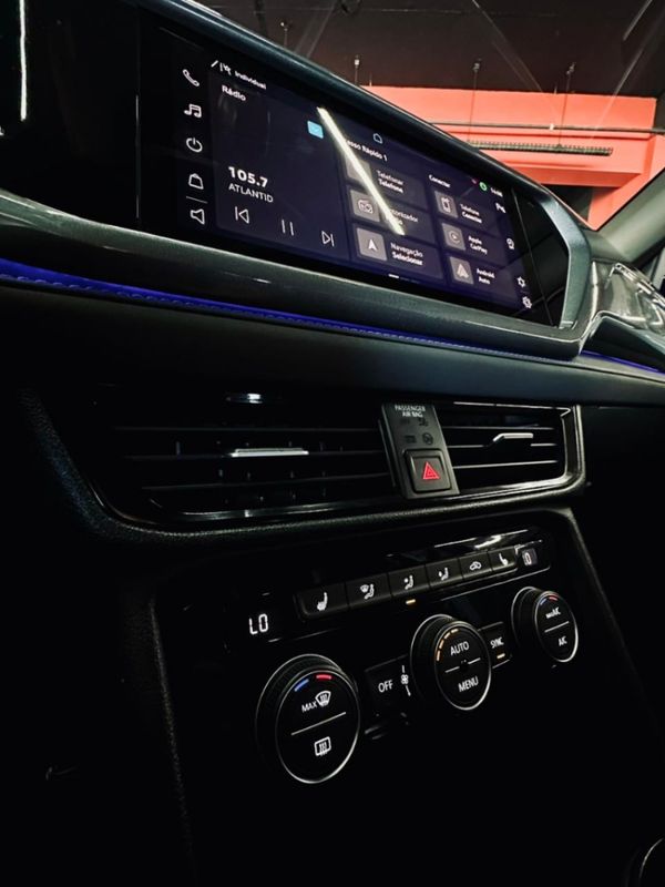 Volkswagen TAOS 1.4 250 TSI TOTAL FLEX HIGHLINE AUTOMÁTICO 2022/2022 CASTELLAN E TOMAZONI MOTORS CAXIAS DO SUL / Carros no Vale