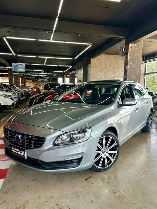 Volvo V60 2.0 T5 MOMENTUM TURBO GASOLINA 4P AUTOMÁTICO 2016/2016 CASTELLAN E TOMAZONI MOTORS CAXIAS DO SUL / Carros no Vale