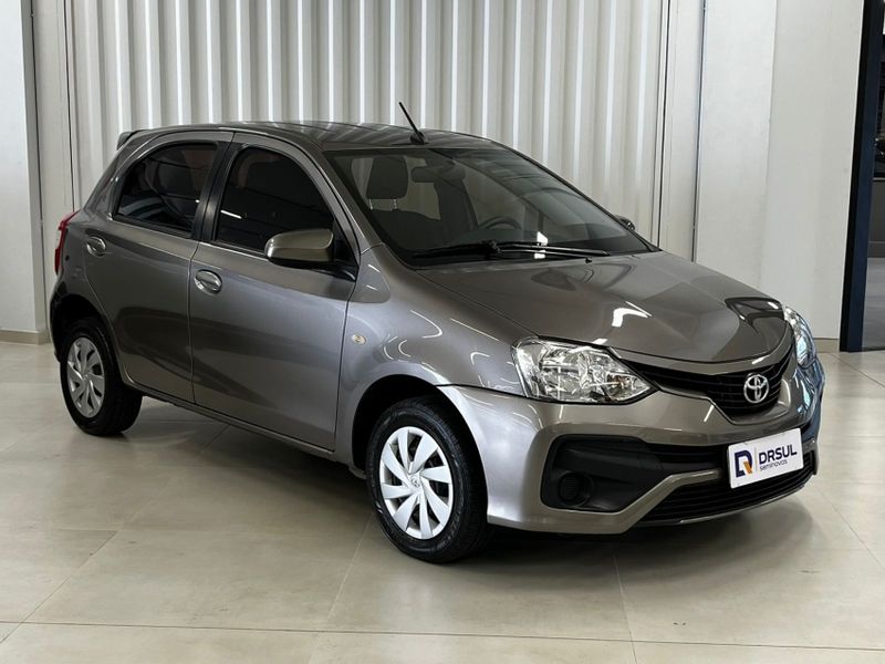 Toyota ETIOS 1.5 XS 16V FLEX 4P AUTOMÁTICO 2017/2018 DRSUL SEMINOVOS CAXIAS DO SUL – LAJEADO – SANTA CRUZ DO SUL / Carros no Vale