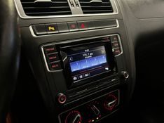 Volkswagen FOX 1.6 MSI RUN 8V FLEX 4P MANUAL 2016/2017 DRSUL SEMINOVOS CAXIAS DO SUL – LAJEADO – SANTA CRUZ DO SUL / Carros no Vale