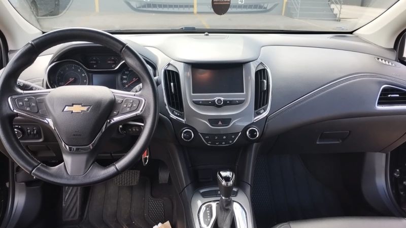 Chevrolet CRUZE 1.4 TURBO LT 16V FLEX 4P AUTOMÁTICO 2018/2018 CAMINHÕES & CAMIONETAS PASSO FUNDO / Carros no Vale