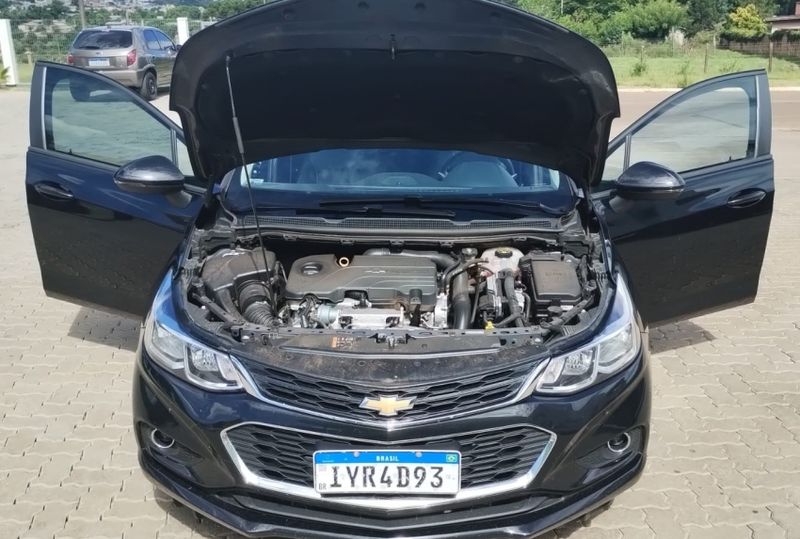 Chevrolet CRUZE 1.4 TURBO LT 16V FLEX 4P AUTOMÁTICO 2018/2018 CAMINHÕES & CAMIONETAS PASSO FUNDO / Carros no Vale