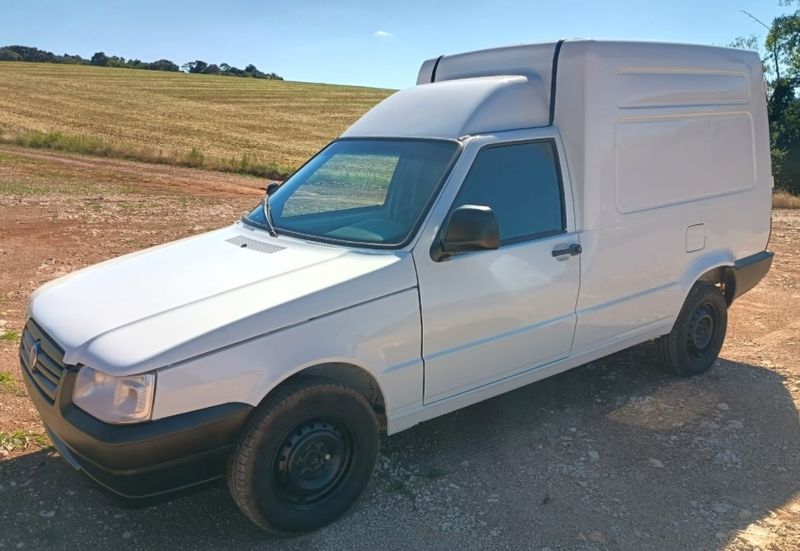 Fiat FIORINO 1.3 MPI FURGÃO 8V FLEX 2P MANUAL 2013/2013 CAMINHÕES & CAMIONETAS PASSO FUNDO / Carros no Vale