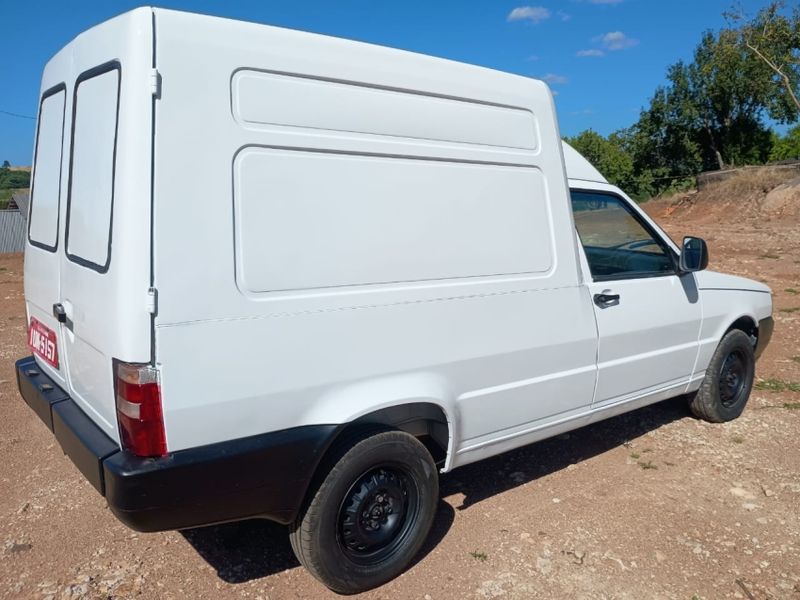 Fiat FIORINO 1.3 MPI FURGÃO 8V FLEX 2P MANUAL 2013/2013 CAMINHÕES & CAMIONETAS PASSO FUNDO / Carros no Vale