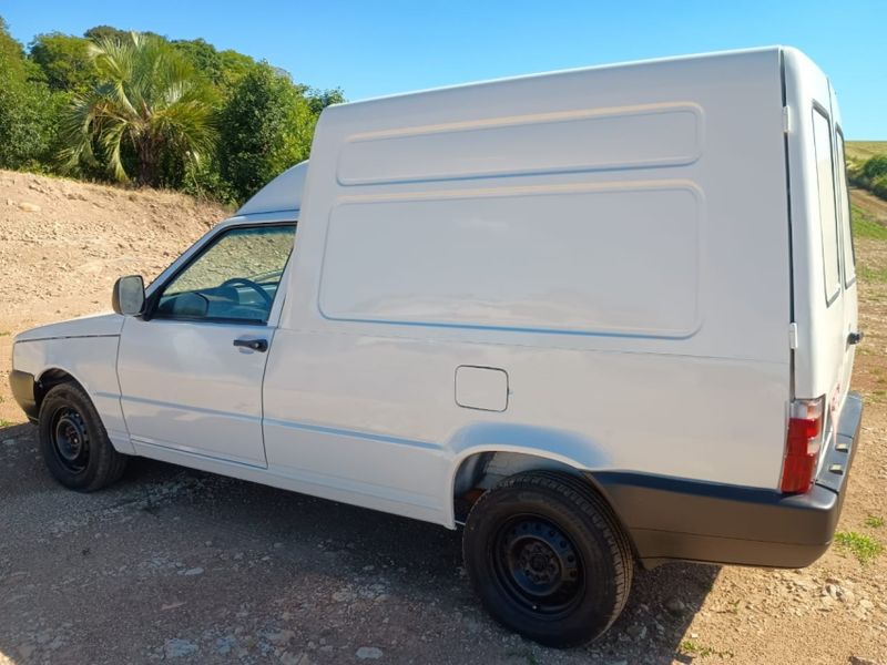 Fiat FIORINO 1.3 MPI FURGÃO 8V FLEX 2P MANUAL 2013/2013 CAMINHÕES & CAMIONETAS PASSO FUNDO / Carros no Vale