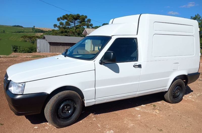 Fiat FIORINO 1.3 MPI FURGÃO 8V FLEX 2P MANUAL 2013/2013 CAMINHÕES & CAMIONETAS PASSO FUNDO / Carros no Vale