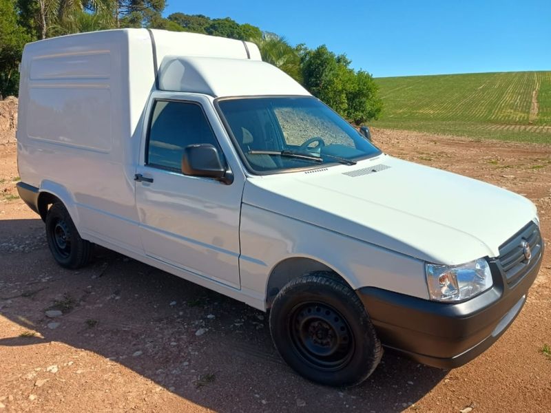 Fiat FIORINO 1.3 MPI FURGÃO 8V FLEX 2P MANUAL 2013/2013 CAMINHÕES & CAMIONETAS PASSO FUNDO / Carros no Vale