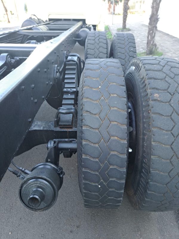 Ford F-22000 F 22 000 6×4 Reduzido 1982/1982 CAMINHÕES & CAMIONETAS PASSO FUNDO / Carros no Vale