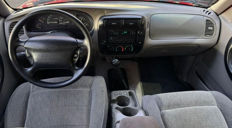 Ford RANGER 4.0 STX 4X2 CE V6 12V GASOLINA 2P MANUAL 1996/1997 CAMINHÕES & CAMIONETAS PASSO FUNDO / Carros no Vale