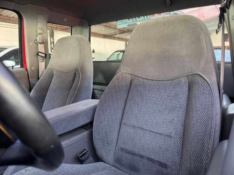 Ford RANGER 4.0 STX 4X2 CE V6 12V GASOLINA 2P MANUAL 1996/1997 CAMINHÕES & CAMIONETAS PASSO FUNDO / Carros no Vale