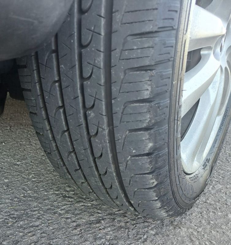 Hyundai IX35 2.0 MPFI GLS 4X2 16V GASOLINA 4P AUTOMÁTICO 2010/2011 CAMINHÕES & CAMIONETAS PASSO FUNDO / Carros no Vale