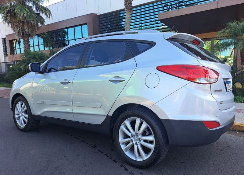 Hyundai IX35 2.0 MPFI GLS 4X2 16V GASOLINA 4P AUTOMÁTICO 2010/2011 CAMINHÕES & CAMIONETAS PASSO FUNDO / Carros no Vale