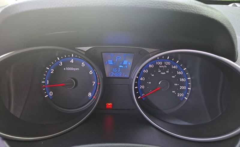 Hyundai IX35 2.0 MPFI GLS 4X2 16V GASOLINA 4P AUTOMÁTICO 2010/2011 CAMINHÕES & CAMIONETAS PASSO FUNDO / Carros no Vale